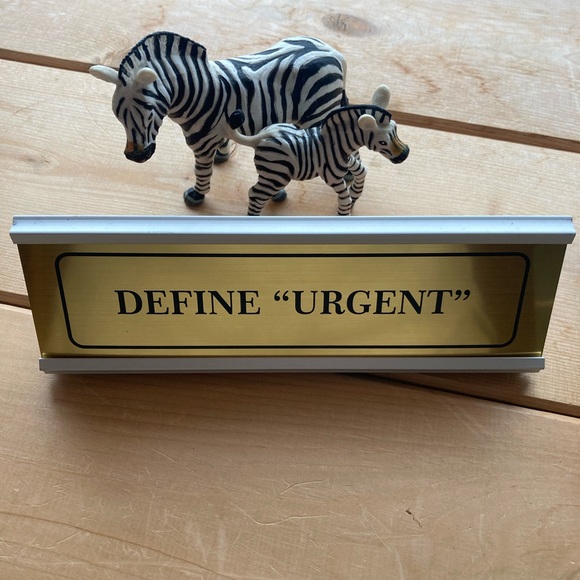 5-pc FUN desk name plate 😆.  Name plate holder w/5 name & “sayings” plates. - Picture 5 of 8